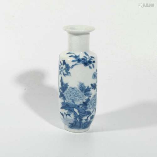 Blue and white flower and bird hammer bottle