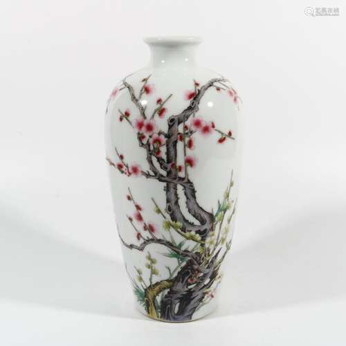 Pastel plum pattern bottle