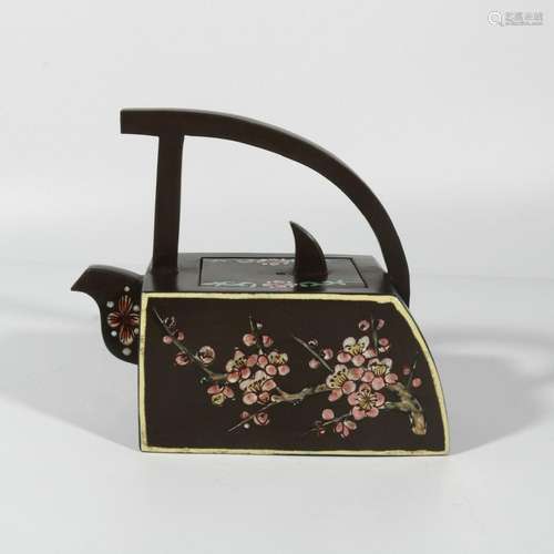 Plum blossom teapot