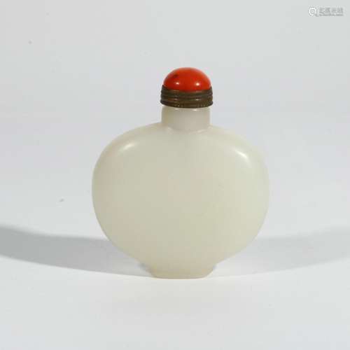 jade snuff bottle