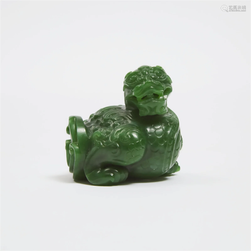 A Spinach Jade Carving of a Bixie, Qianlong Qingwan Mark, 碧