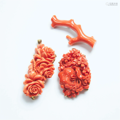 Three Carved Coral Brooches, 19th Century, 晚清 珊瑚雕胸针