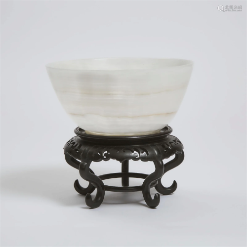 A Large Banded Agate Bowl, 19th/20th Century, 晚清/民国 缠丝
