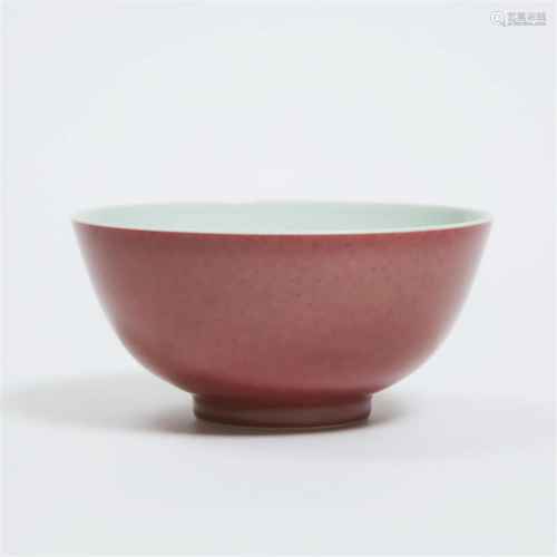A Peachbloom Glazed Bowl, Qianlong Mark, 乾隆款 豇豆红釉