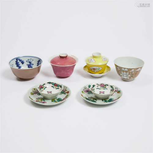 A Group of Eight Porcelain Wares, Republican Period, 民国 彩...