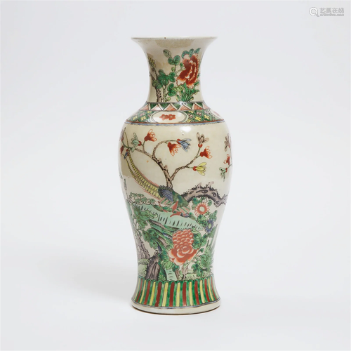 A Chinese Polychrome Enameled Crackled Glaze Vase, 19th/20t