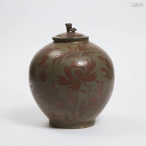 A Korean Celadon-Glazed Jar and Cover, 朝鲜彩盖罐, height 12...