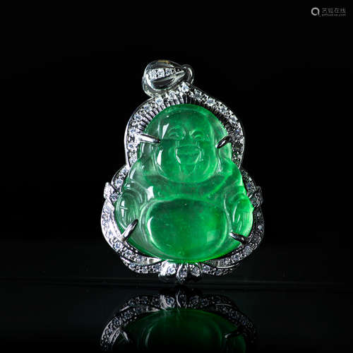 A JADEITE PENDANT OF BUDDHA