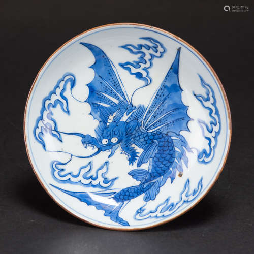 A CHINESE BLUE AND WHITE 'DRAGON' DISH, CHENGHUA MARK