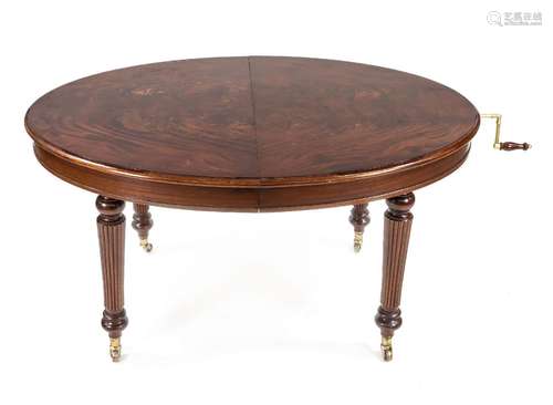 English oval dining table, extendab