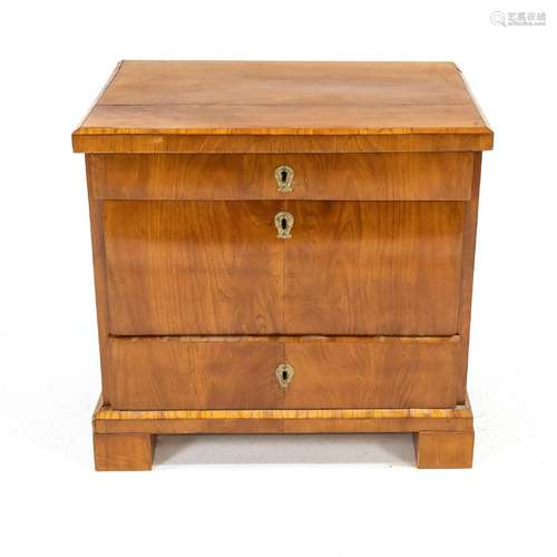 Small Biedermeier commode c. 1820,