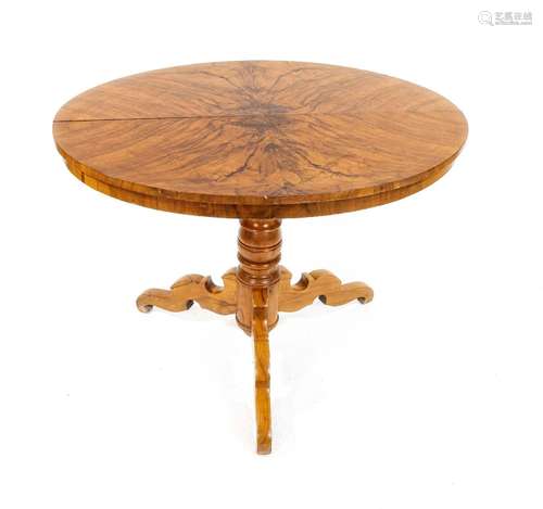 Biedermeier table circa 1830, walnu