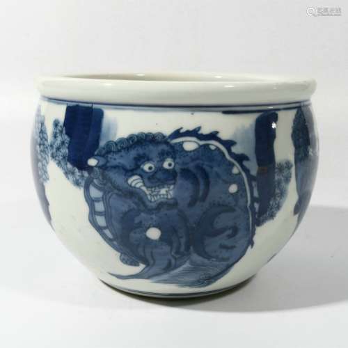 Blue and white animal pattern bowl