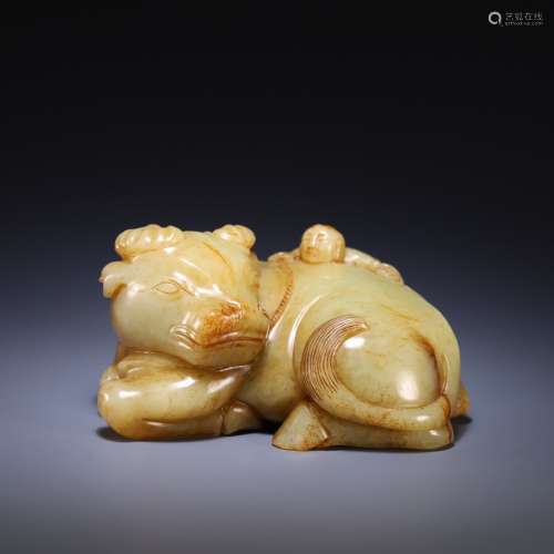 Hetian topaz lying cow ornament