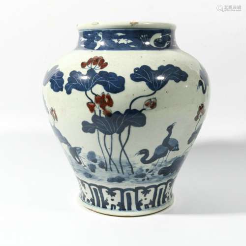Blue and white glazed red pot