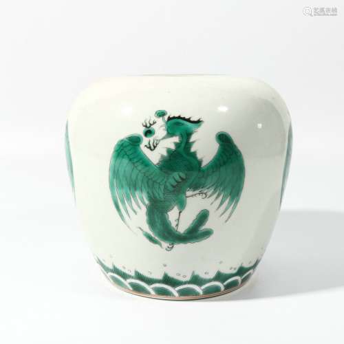Green phoenix pattern jar