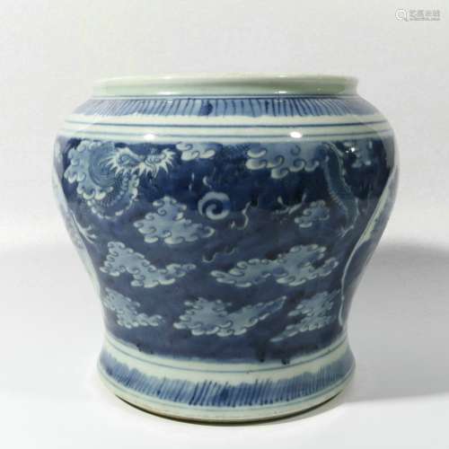 Blue and white cloud dragon pattern jar