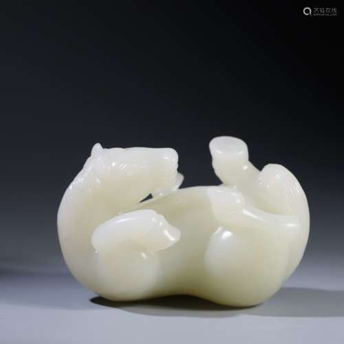 Hetian jade rolling horse