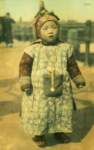 1920s 戴金链子的童子 银盐纸基 手工上色/Gelatin Silver Print,...