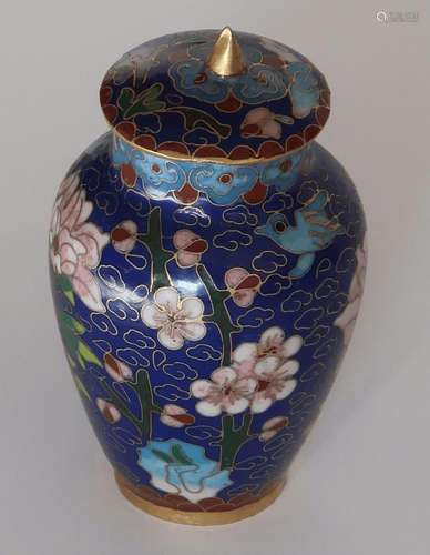 Kleine Deckelvase, Cloisonné, Höhe ca. 9,5cm