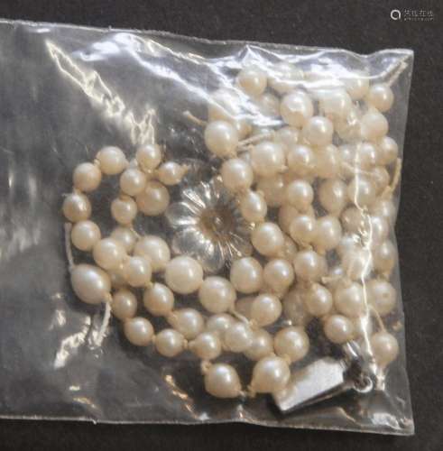 Perlen-Halskette mit 835 Silberverschluss,defekt