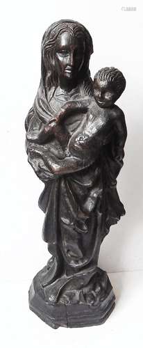 Skulptur "Madonna mit Kind", Schnitzarbeit des 20....