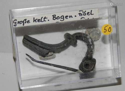 Große keltische Bogen-Fibel