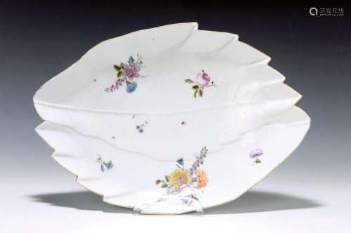 Large leaf bowl, Meissen, around 1750, porcelain