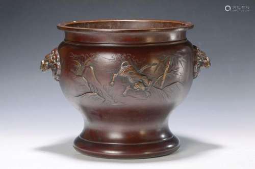 Bronze vessel, Japan, around 1880/90, stylized double