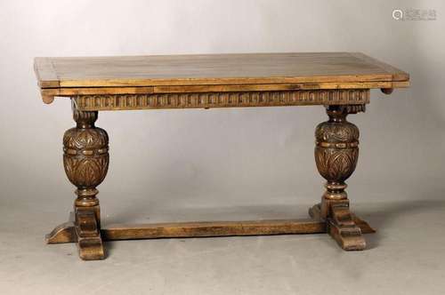 Large extending table, Renaissance style, England