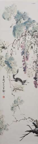 王雪濤(1903-1982) 松鼠葡萄 設色紙本 立軸