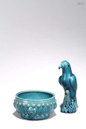 清 藍釉鸚鵡和藍釉小缸
