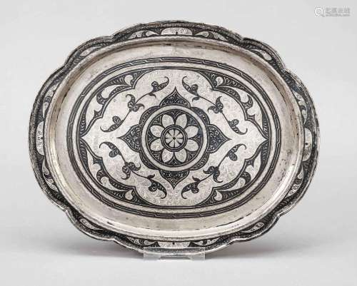 Oval tray, two cups on an oval tray