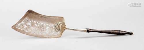 Pie server, c. 1900, plated, curved