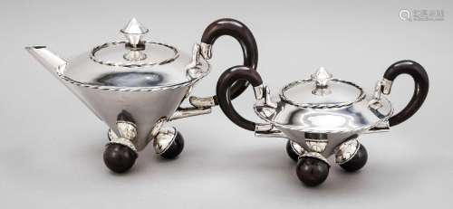 Teapot and sugar bowl, 20th century