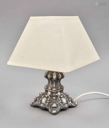 Small table lamp, 20th c., base wor