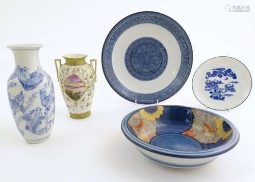 A quantity of Oriental items to include a blue and white pla...