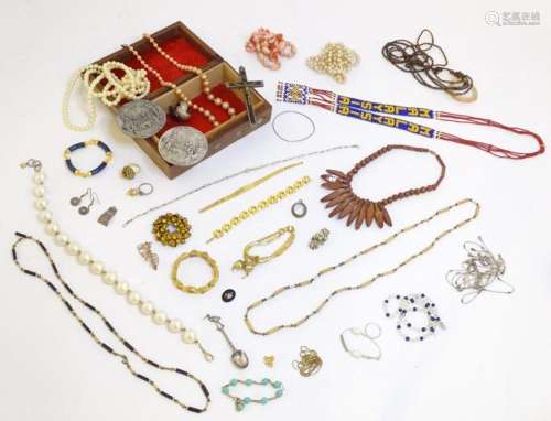 Assorted costume jewellery to include beaded necklaces, brac...