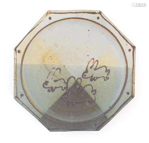 A studio pottery octagonal plate William Creitz (1907-2015) ...