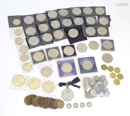 A quantity of 20thC collectable coins, comprising: three Eli...