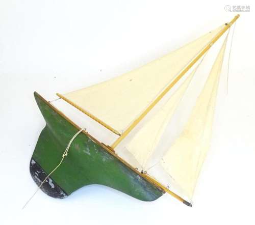 Toy : an early to mid 20thC pond yacht / model sailing boat,...