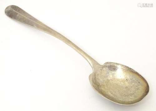 A silver preserve spoon with Hanoverian pattern handle and r...