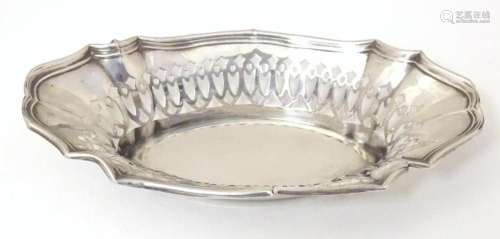 A silver bon bon dish hallmarked Birmingham 1910, maker Mark...