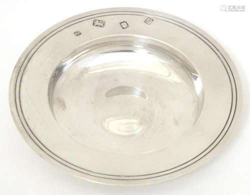 A silver miniature model of an Armada dish hallmarked London...