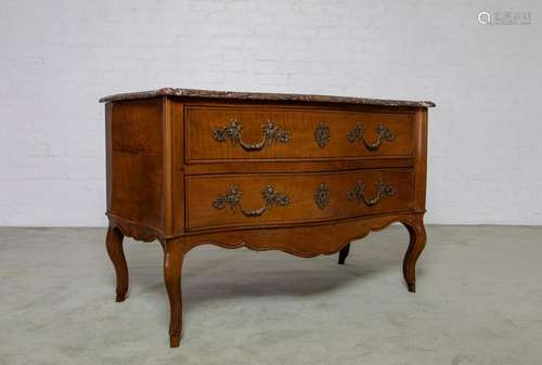 An impressive mahogany serpentine -fronted marble topped com...