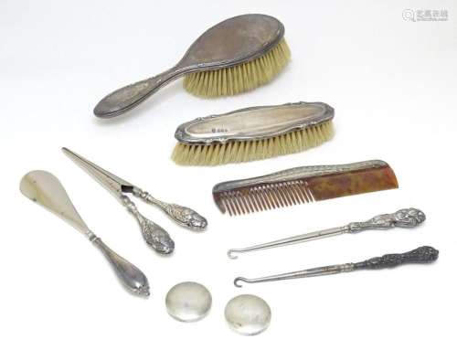 Asserted silver handled items to include shoe horn, button h...