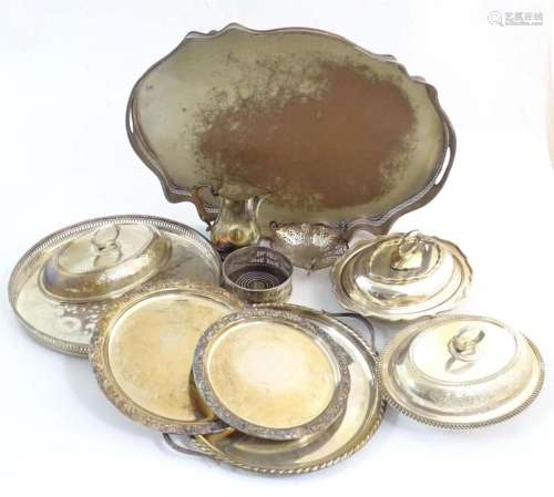 A quantity of assorted silver plated wares to include servin...