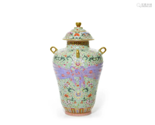 Fine Chinese Famille Rose Vase