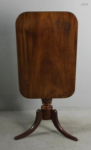 Early 19thC Classical Mahogany Tilt Top Table