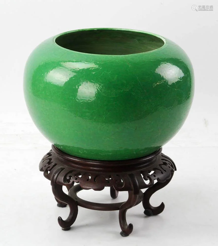 Chinese Green Bulb Vase on Wood Stand